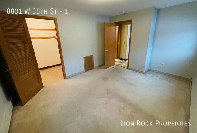 Foto del edificio - 8801 W 35th St