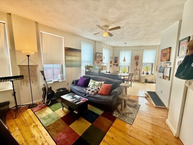 Primary Photo - 26 Beacon St
