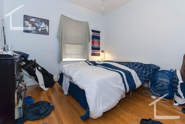 Building Photo - 2 Bedroom