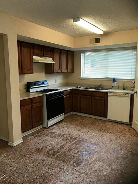 Building Photo - 8414 Grand Knolls Dr