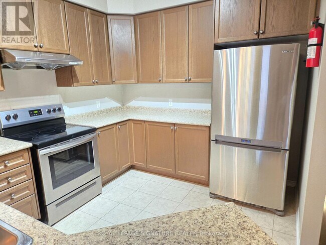 Photo du bâtiment - 651 Farmstead Dr