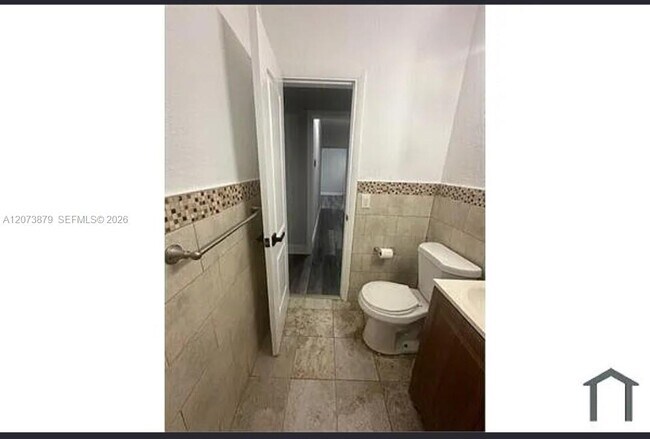 Foto del edificio - 2154 NE 168th St