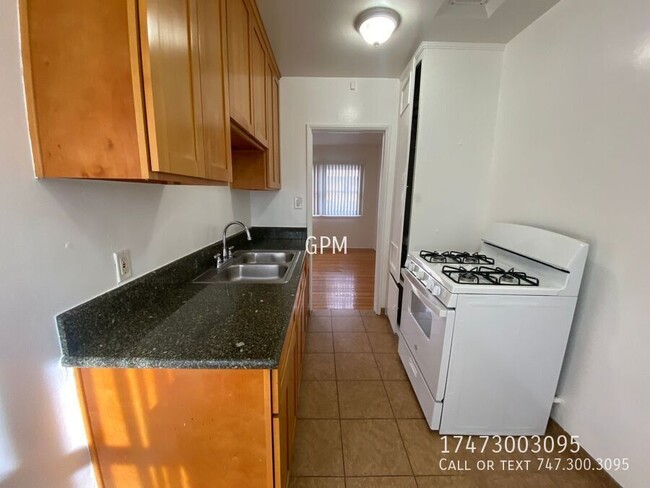 Foto del edificio - 1BR in Prime Los Feliz Location!