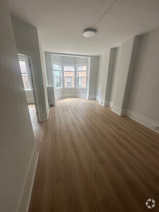 Building Photo - 53 Joy St