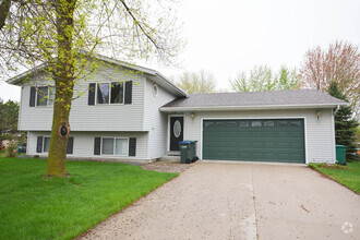 Building Photo - 6022 Hillsboro Ln N W