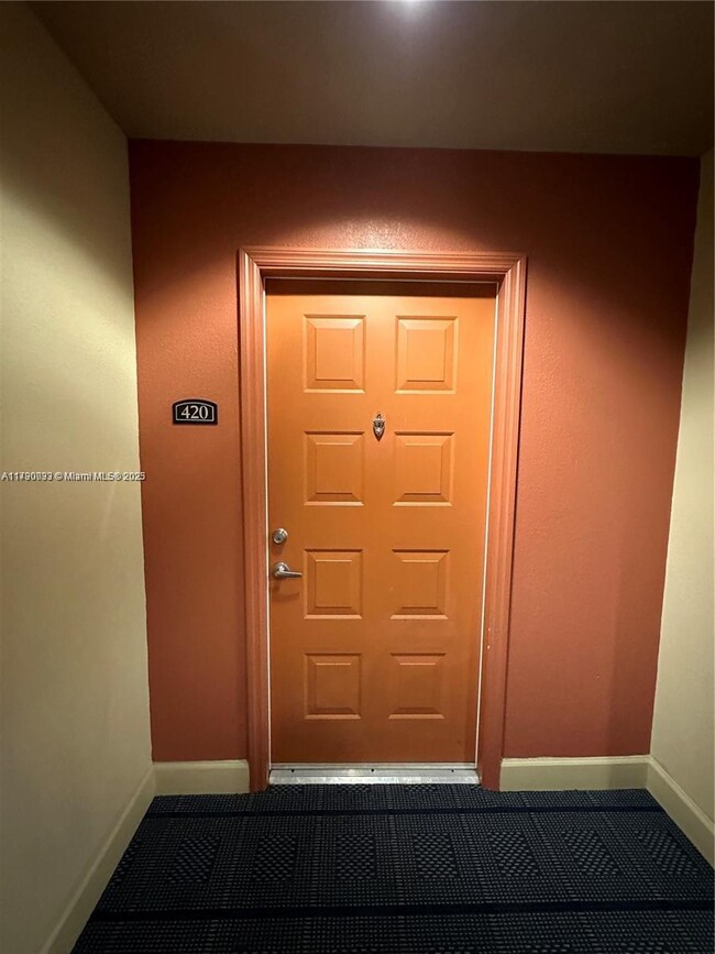 Foto del edificio - 6001 SW 70th St