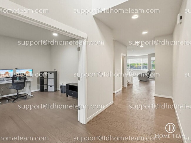 Building Photo - 33726 56th Pl S