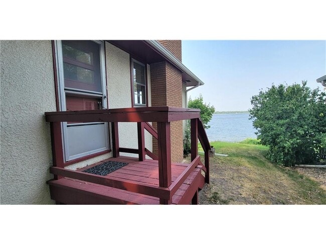 Foto del edificio - 2331 W Medicine Lake Dr