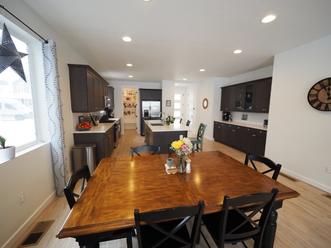 Building Photo - 1504 New Holland Dr