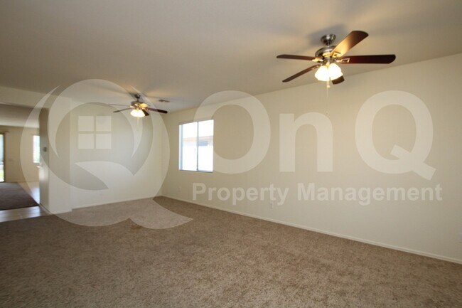 Foto del edificio - 26864 N 99th Dr