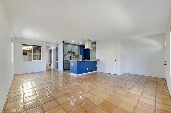 Building Photo - 8231 Deerfield Dr