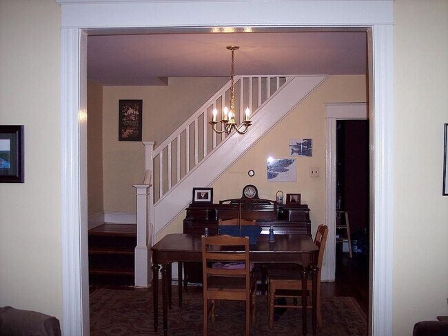 Building Photo - 301 Stockham Ave