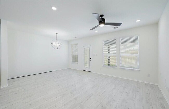 Building Photo - 13213 Nancy Reagan St