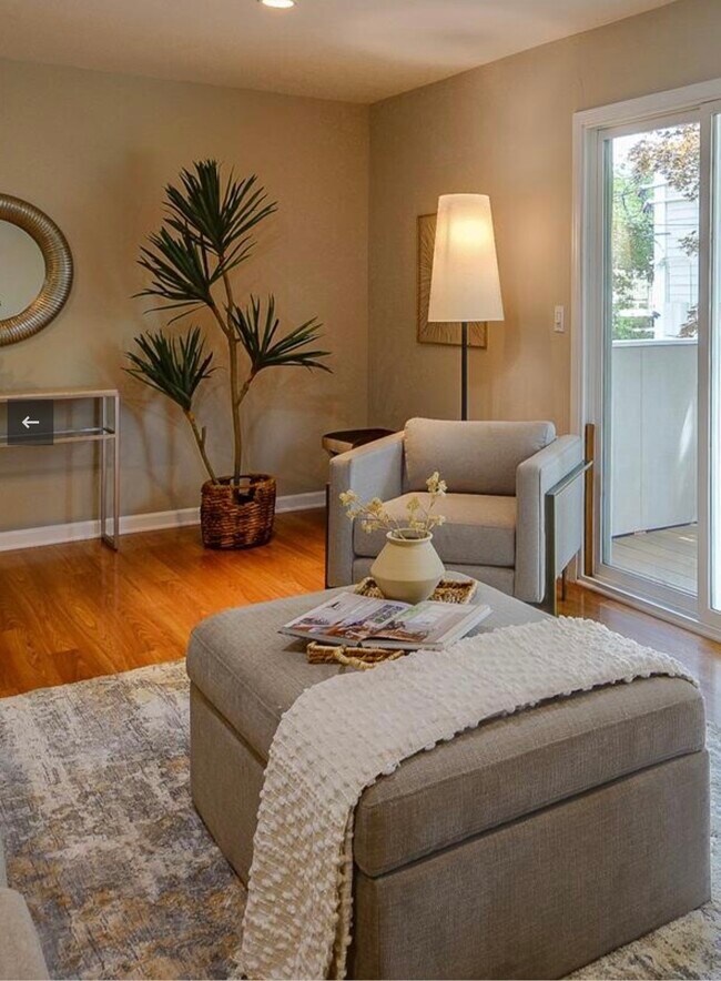 Foto del edificio - 1898 Meridian Ave