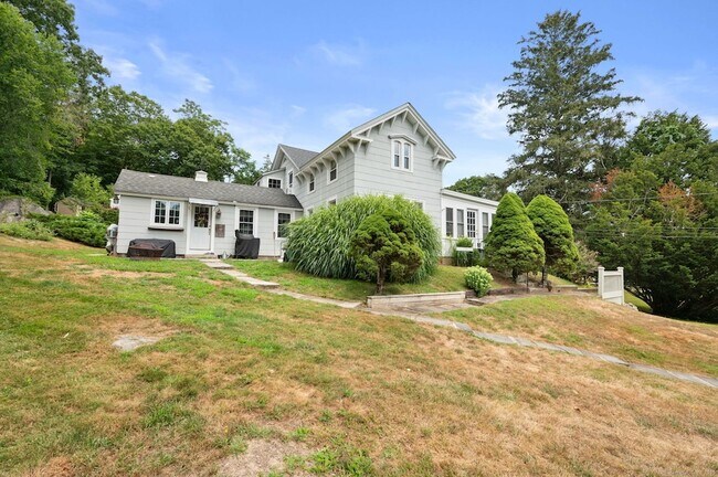 Foto del edificio - 274 Bloomingdale Rd