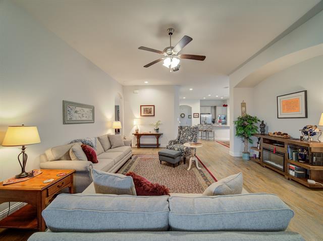 Foto del edificio - 5729 Spirit Lake Dr