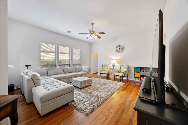 Foto del edificio - 6018 Lynwood Banks Ln