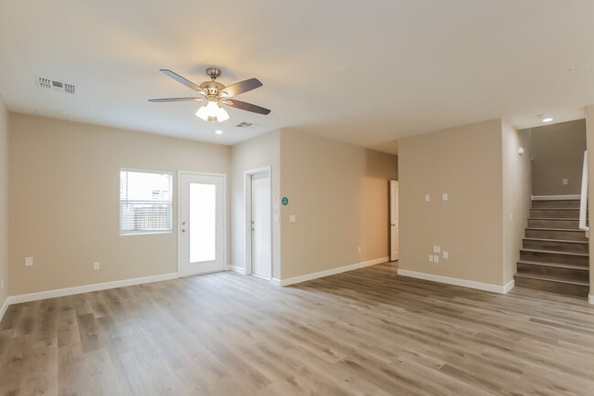 Foto del edificio - 1746 W Minton St