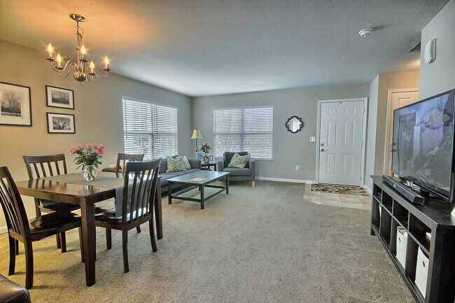 Foto del edificio - 7304 Cayman Ln