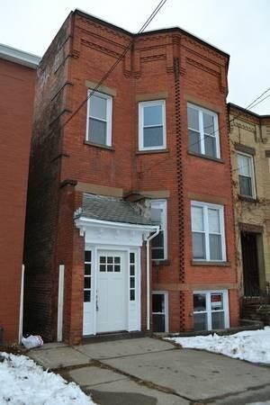 Primary Photo - 273 Western Ave