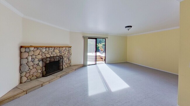 Building Photo - Updated 3 Bed / 2 Bath Goleta Home - Walk ...