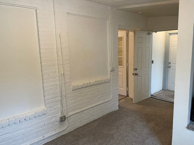 Building Photo - 874 Selby Ave