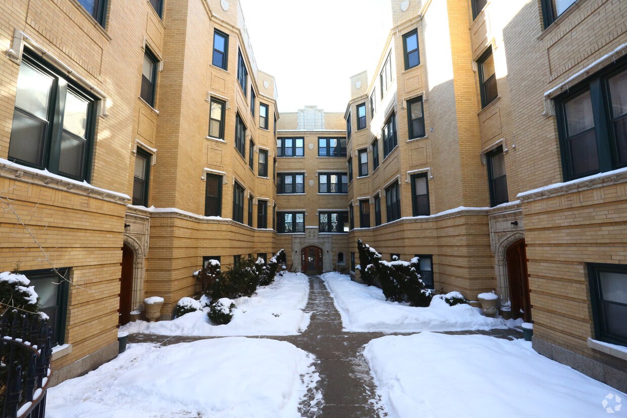Building Photo - 4106-4112 N Keystone Ave