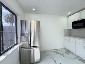 Building Photo - 10330 SW 35th Terrace