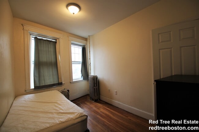 Photo - 1868 Commonwealth Ave Apartment