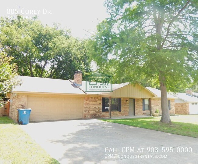 Foto del edificio - 805 Corey Dr