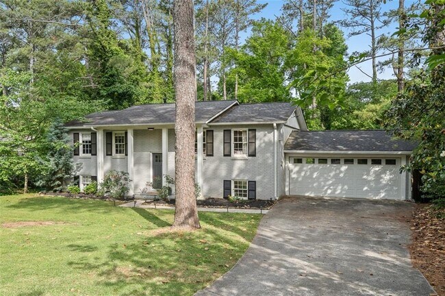 Building Photo - 3334 Romelie Dr