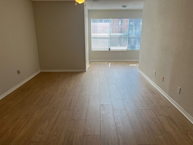 Photo - 5156 Conroy Rd Townhome