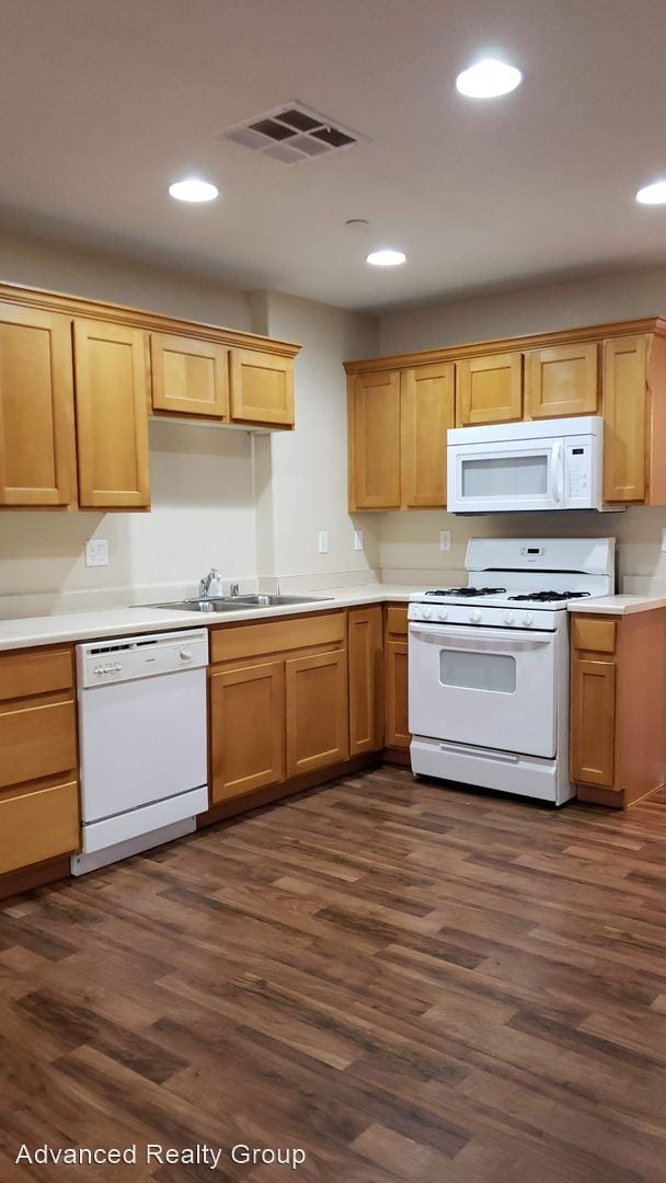Building Photo - 448 Hunter Dr