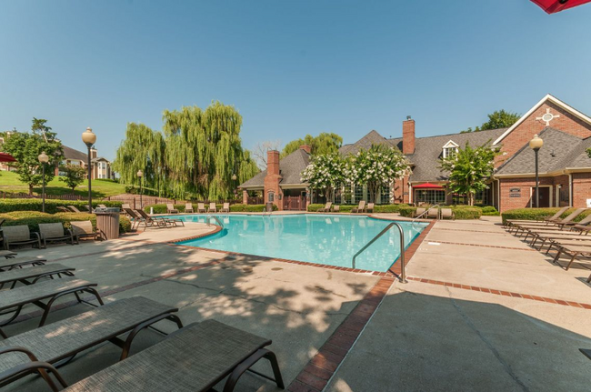 Foto del edificio - 1100 Crystal Spring Ln