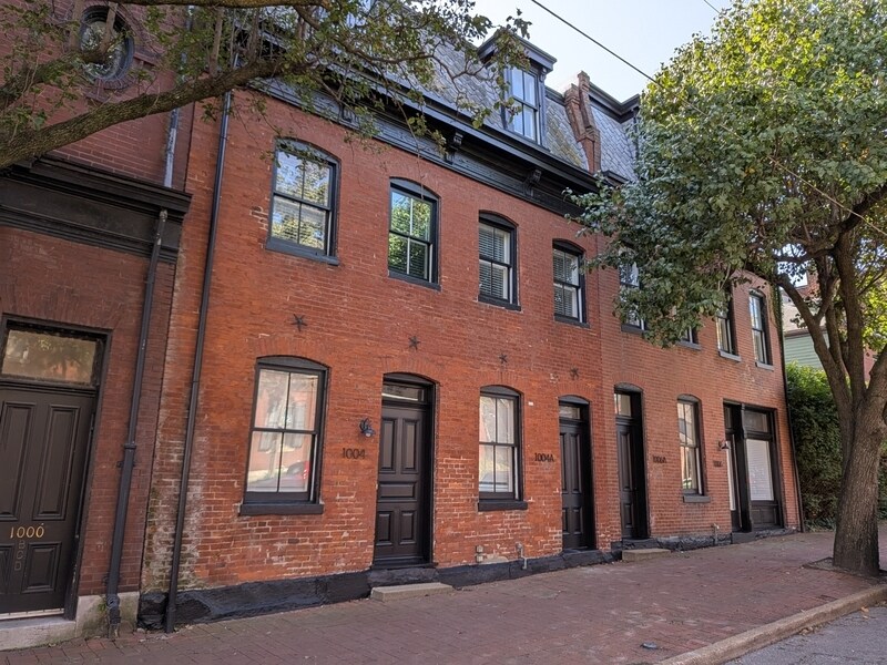 Primary Photo - 1006A Geyer Ave