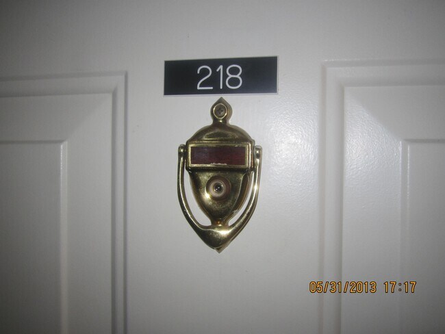 Foto del edificio - 1600 Park Cir