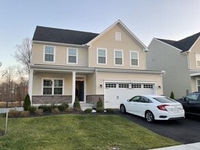 Building Photo - 810 Leni Wy