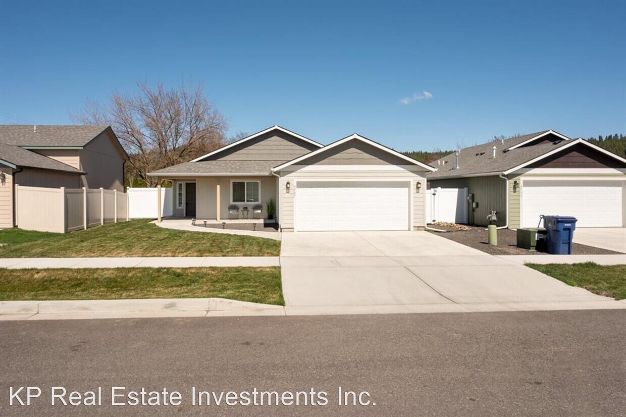 3 br, 2 bath House 9707 E Hoffman Ct House Rental in Spokane, WA