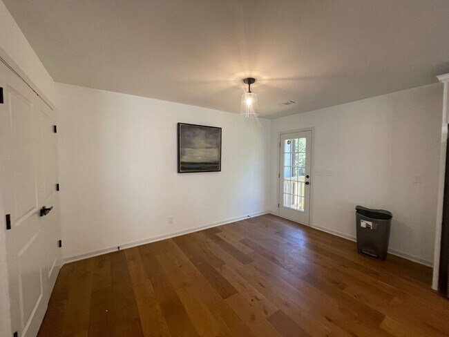 Building Photo - PRE-LEASING FOR AUGUST 2025!