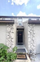 Building Photo - 2727 Tally Ho Ave