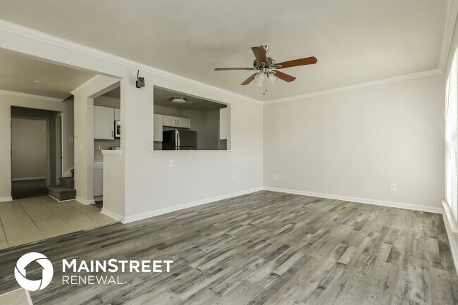 Building Photo - 300 Ashton Pl