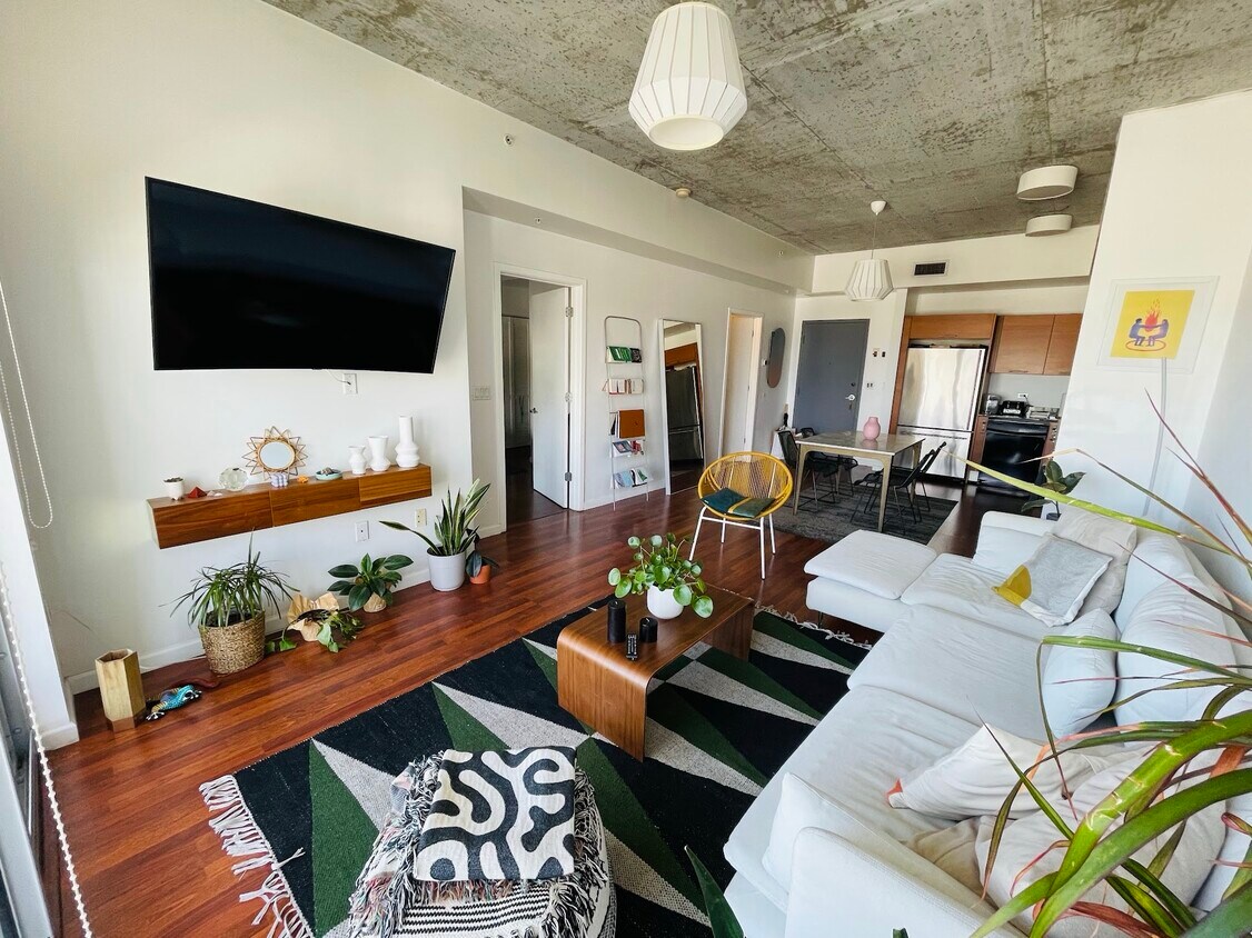 Foto principal - 3470 E Coast Ave