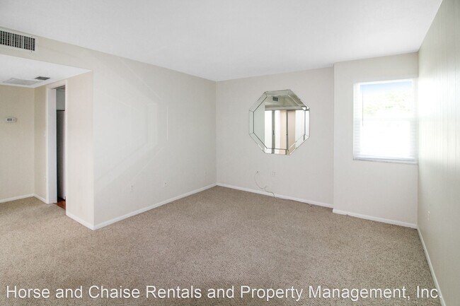 Building Photo - 1 br, 1 bath House - 633 Alhambra Rd., #101