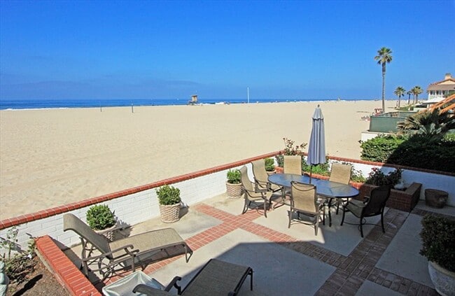 Building Photo - Beachfront furnished 9 month winter lease!