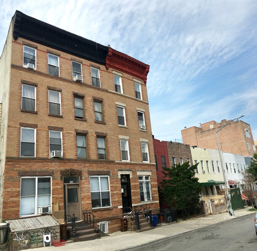 Primary Photo - 326 21st St
