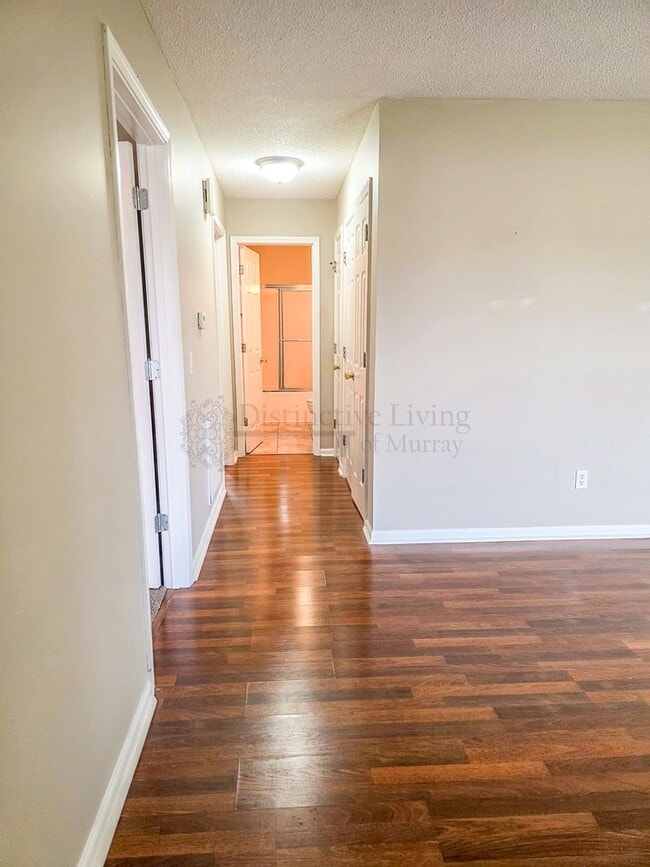 Building Photo - 1607 Bourland Ln