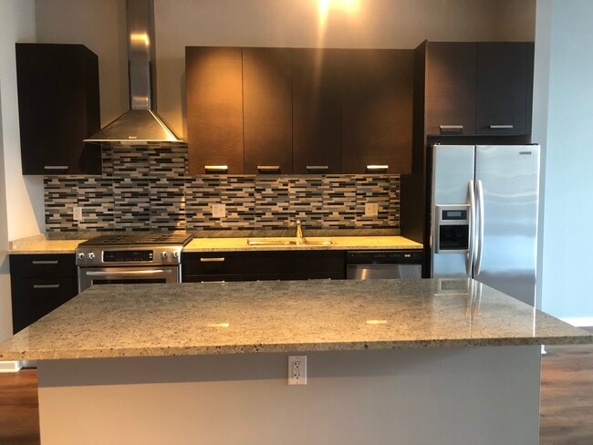 Foto del edificio - 1136 S Delano Ct W