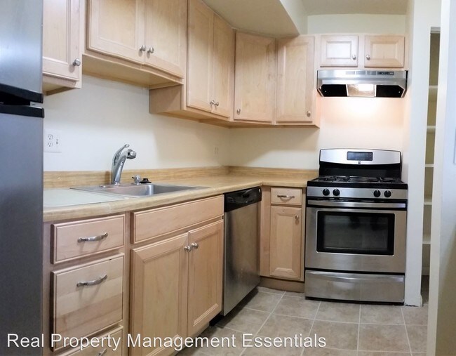Building Photo - 1 br, 1 bath House - 204 Cork Lane