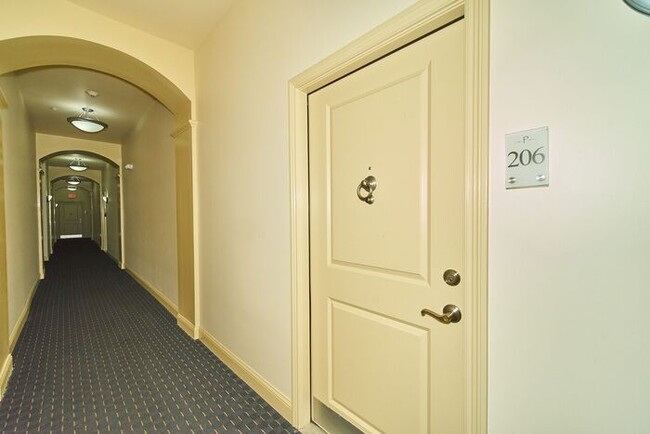 Foto del edificio - Sweet 1 Bedroom Condo in the Heart of Down...