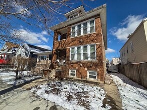 Building Photo - 5434 W Drummond Pl